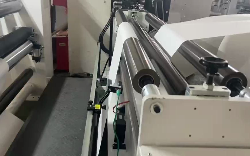 HFQA系列高速分切機(jī)(30g紙袋紙)